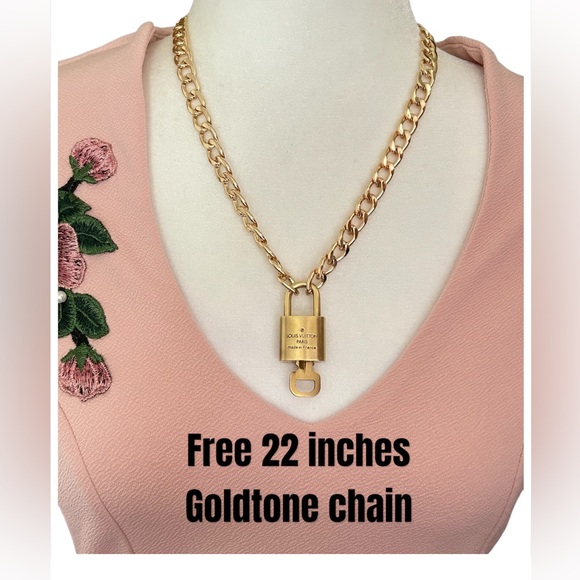 LOUIS VUITTON Padlock & Key Set Vintage Gold Plated Pre-Owned #317 - Picture 3 of 12